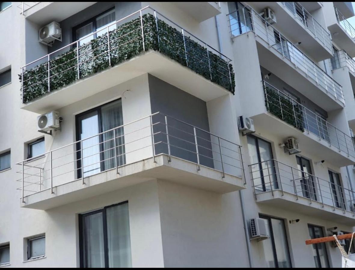 First Line Sea Apartment Năvodari Екстериор снимка